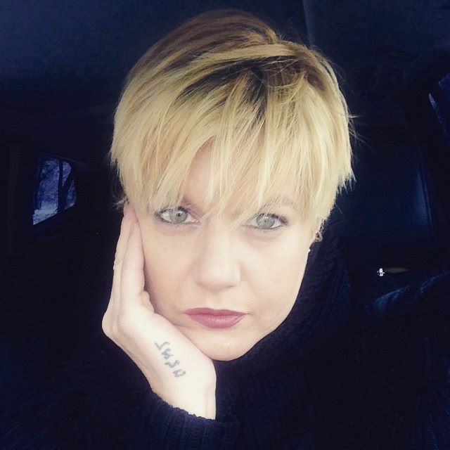 Creatoarea de moda este pregatita sa isi refaca viata, dar nu vrea sa mai auda de fotbalisti