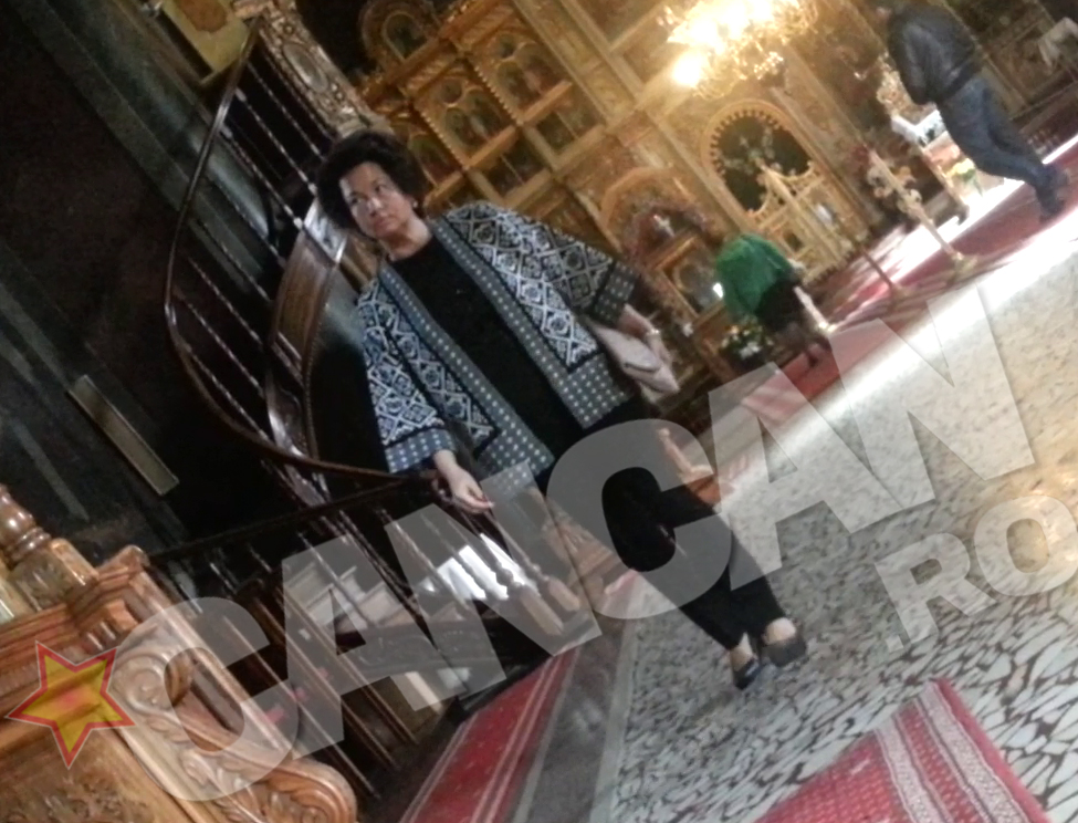 Liana s-a rugat la Manastirea Ghighiu