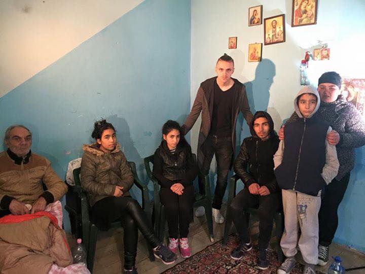 Bogdan Gavrila, fotbalistul lui Dinamo, a vizitat familia Mariei Ioan si i-a ajutat pe cei aflati intr-o situatie disperata
