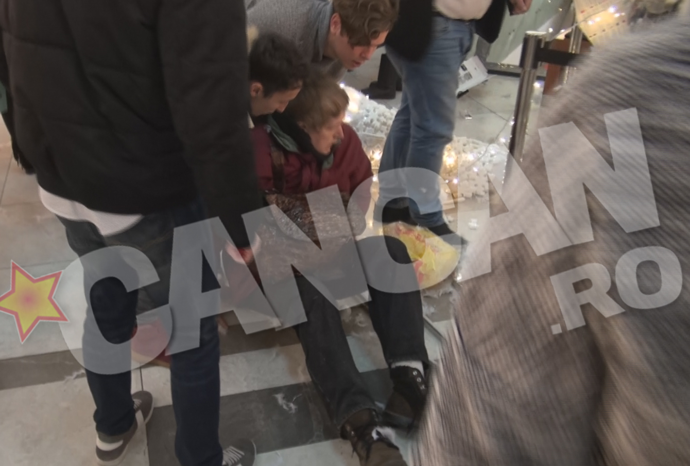 O femeie a lesinat din cauza imbulzelii