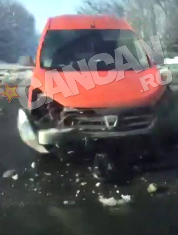 Una dintre masini a fost grav avariata