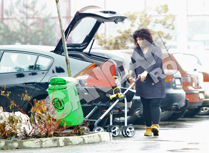 Ea este femeia care ii sta alaturi lui Bobonete de aproape 15 ani