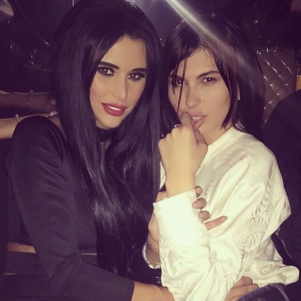 Cele două colege nu au uitat una de cealaltă.