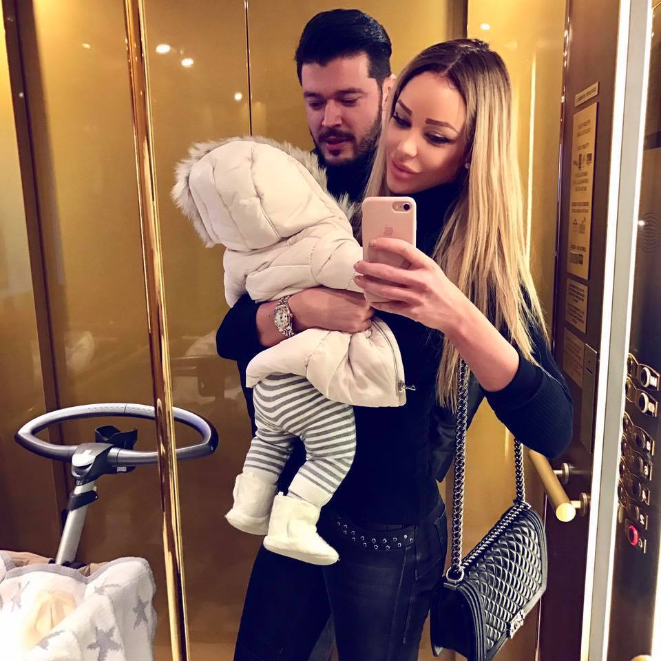 Aceasta este imaginea postată azi de Bianca.