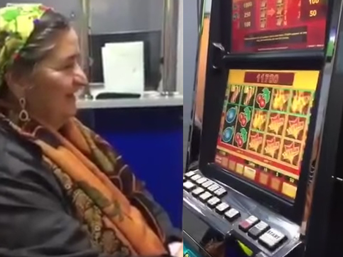 Mama lui Leo de la Strehaia a câştigat la ”păcănele”