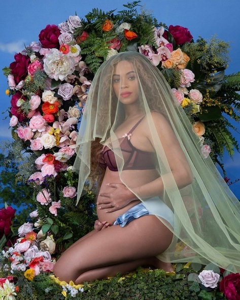 Beyonce a făcut publică imaginea cu burtica de gravidă pe Instagram