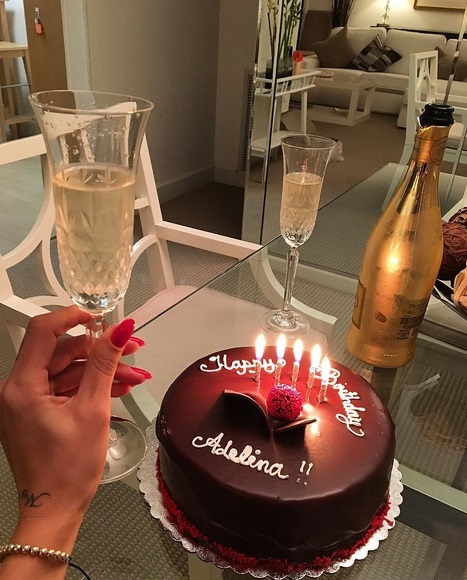 Fosta iubită a lui Speak, petrecere în doi cu un partener secret