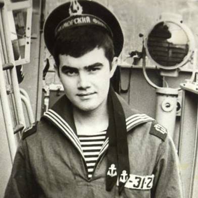 Aşa arăta Nelu Stratan în tinereţe