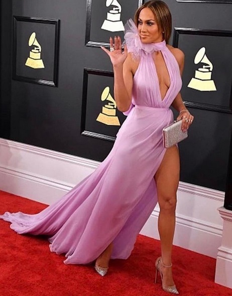 Jennifer Lopez a făcut senzaţie la Premiile Grammy 2017
