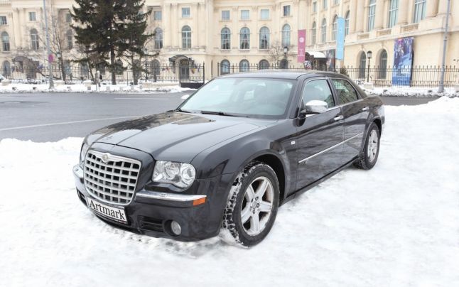 Maşina lui Corneliu Vadim Tudor