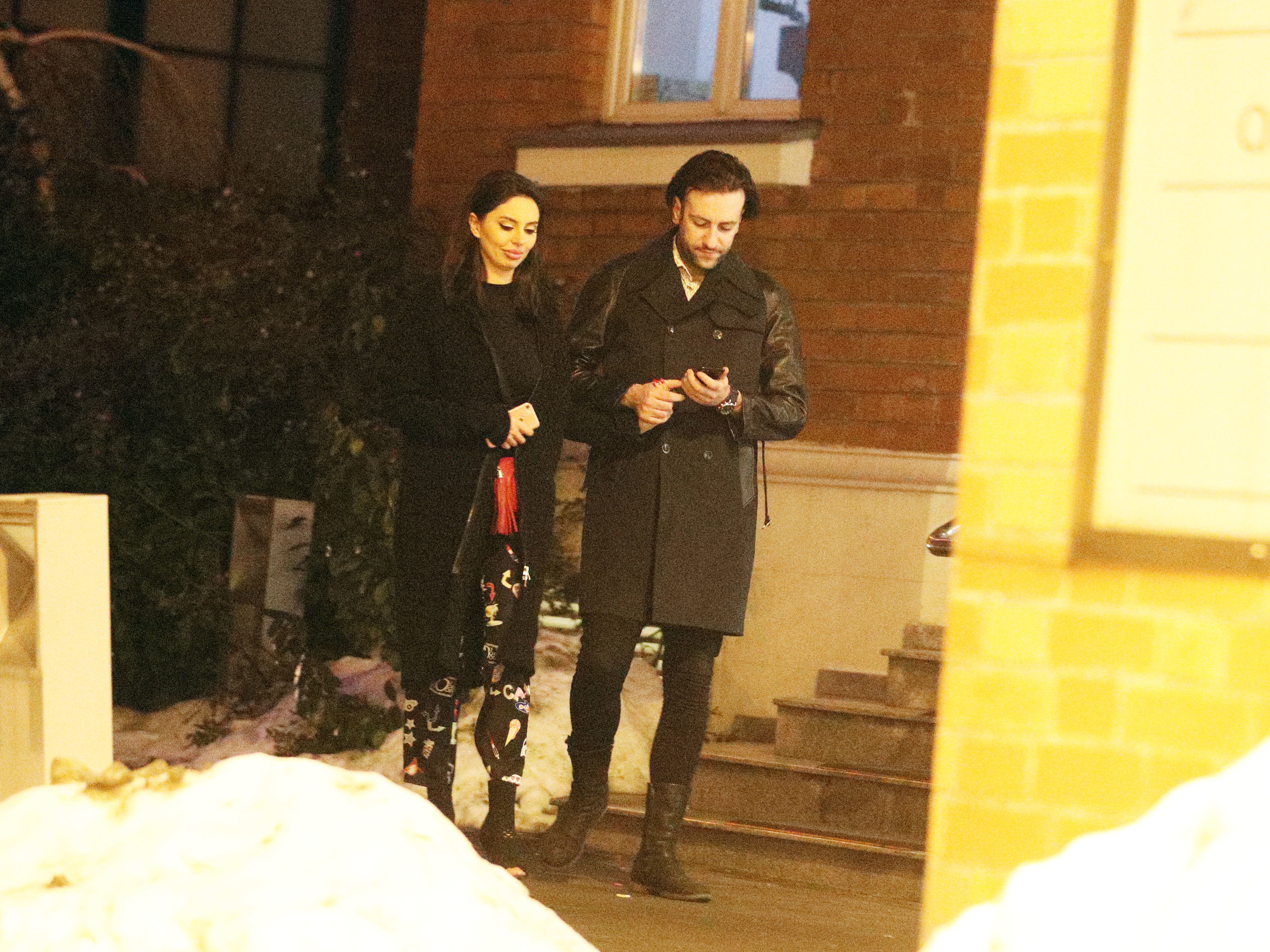 Mihail a ieşit cu bruneta, dar s-a întors repede în club