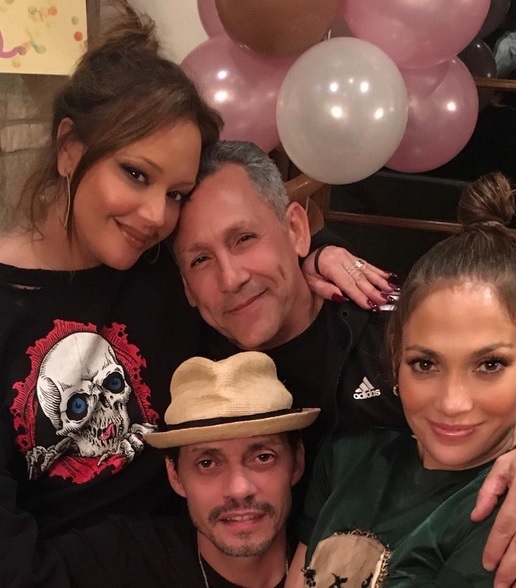 Jennifer Lopez şi Marc Anthony au sărbătorit ziua de naştere a gemenilor.