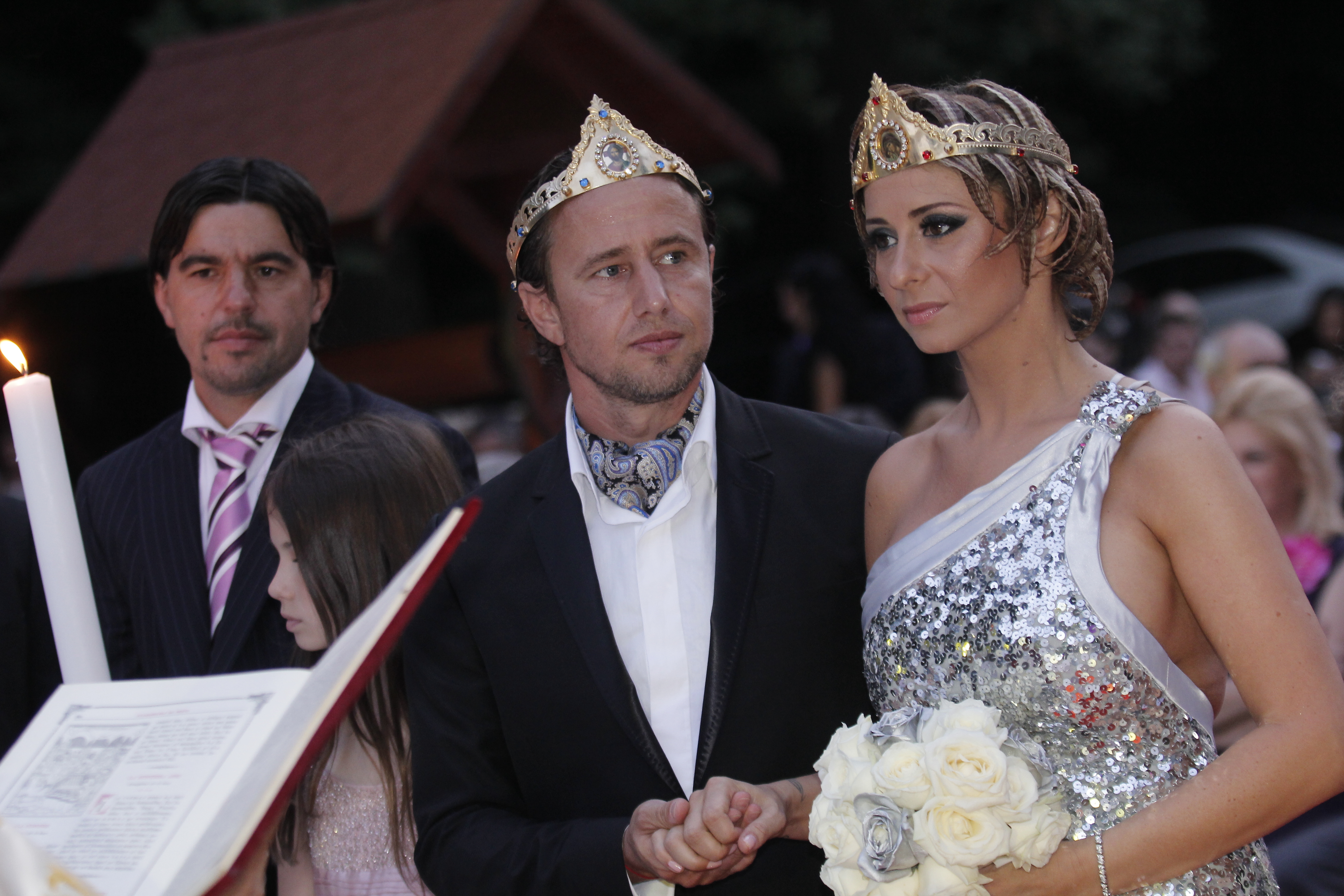 În septembrie 2011, Anamaria Prodan şi Laurenţiu Reghecampf s-au casatorit religios în România