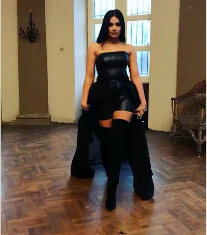 Aşa arată Betty Stoian îmbrăcată în piele neagră