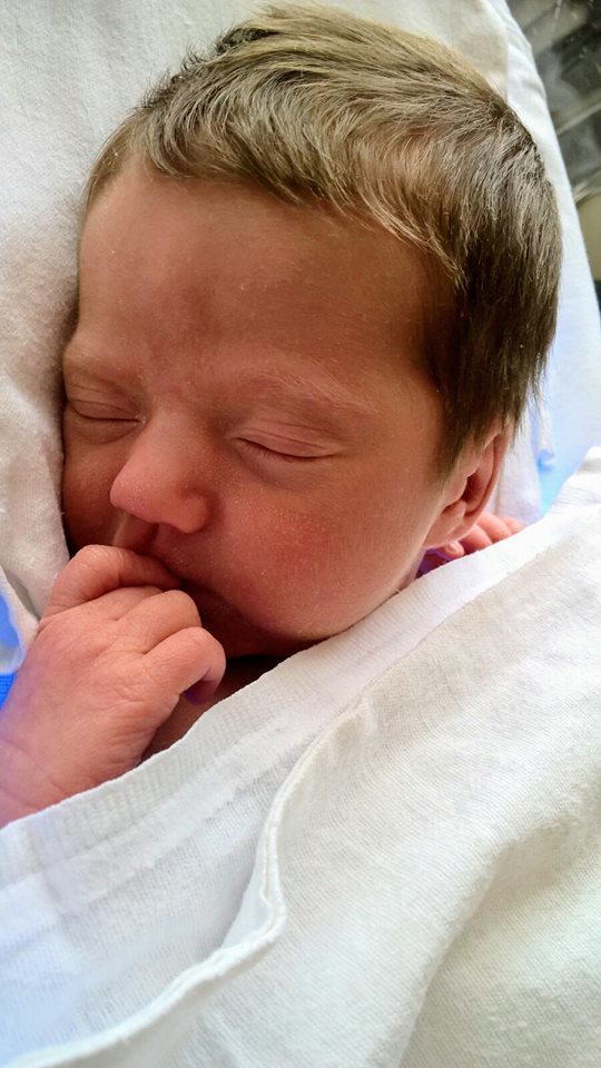 Agnes este fetiţa Sandei Nicola