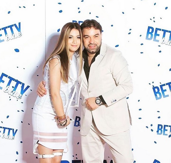 Betty Salam a postat o imagine cu tatăl ei.