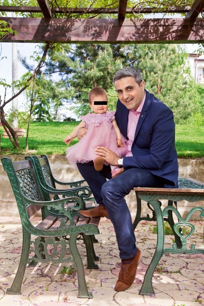 Robert Turcescu, împreună cu fiica lui cea mică