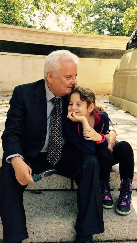 Irinel Columbeanu s-a alăturat proiectului fostei sale soţii.