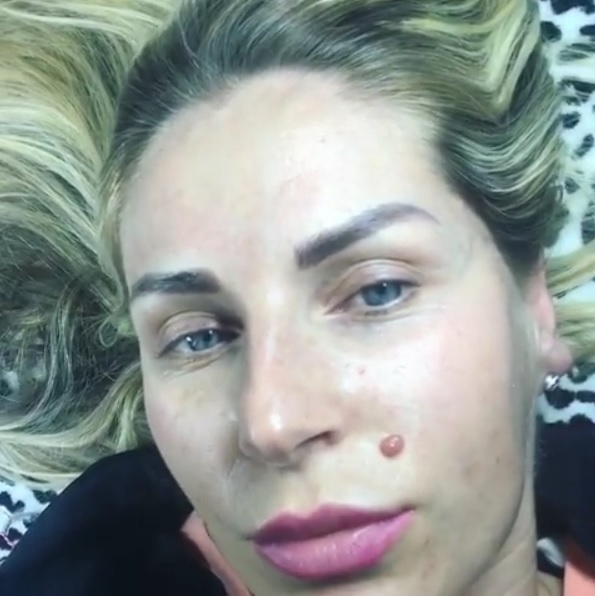 Aşa arată Andreea Bănică nemachiată.