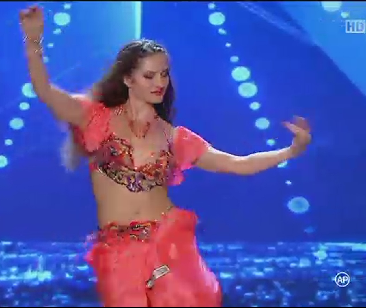 Marina Lelenco practică de zece ani dansuri orientale.