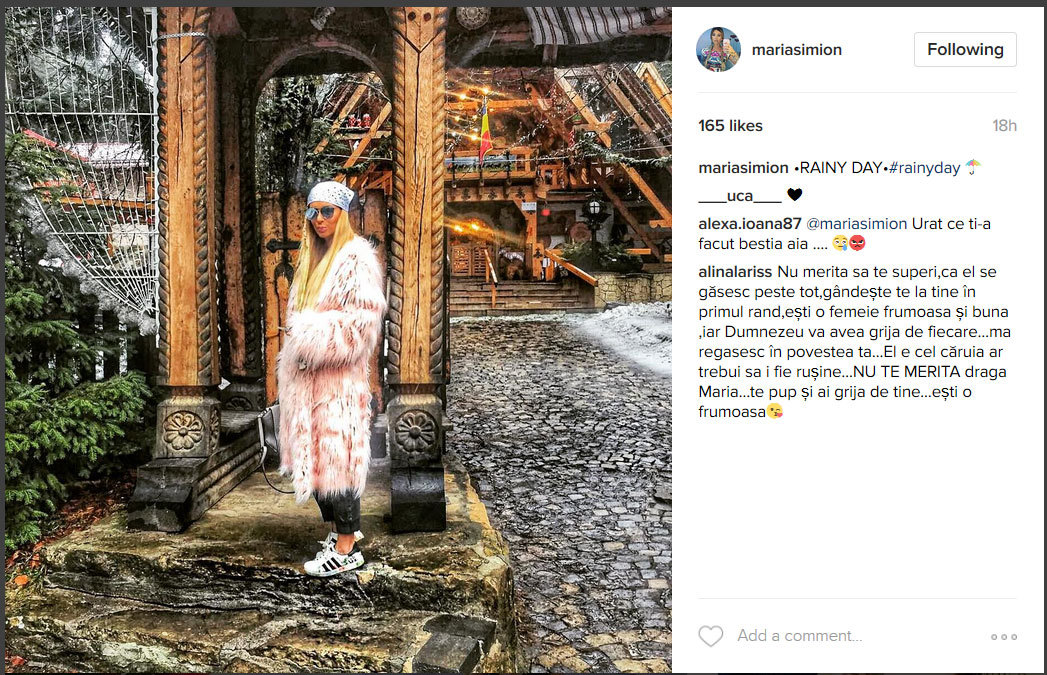 Maria Simion este consolată de prieteni