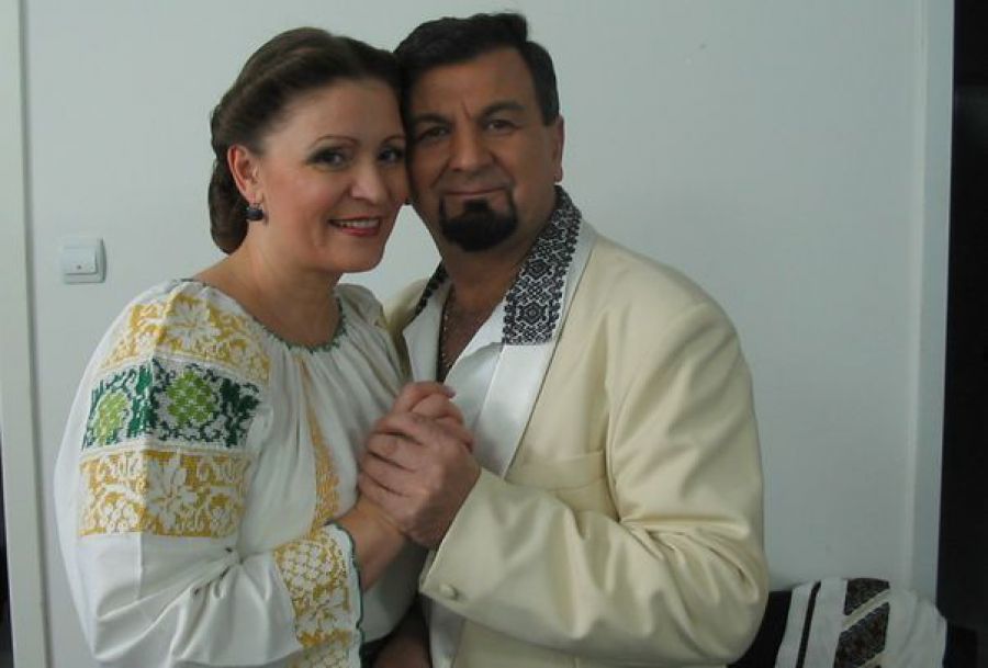 Matilda Pascal Cojocăriţa şi-e prezentat ultimele omagii la căpătâiul prietenei ei, Ileana Ciuculete.