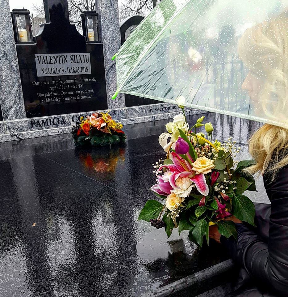 Diana suferă cumplit şi la doi ani de când cel alături de care se visa pentru tot restul vieţii a fost ucis cu bestialitate.