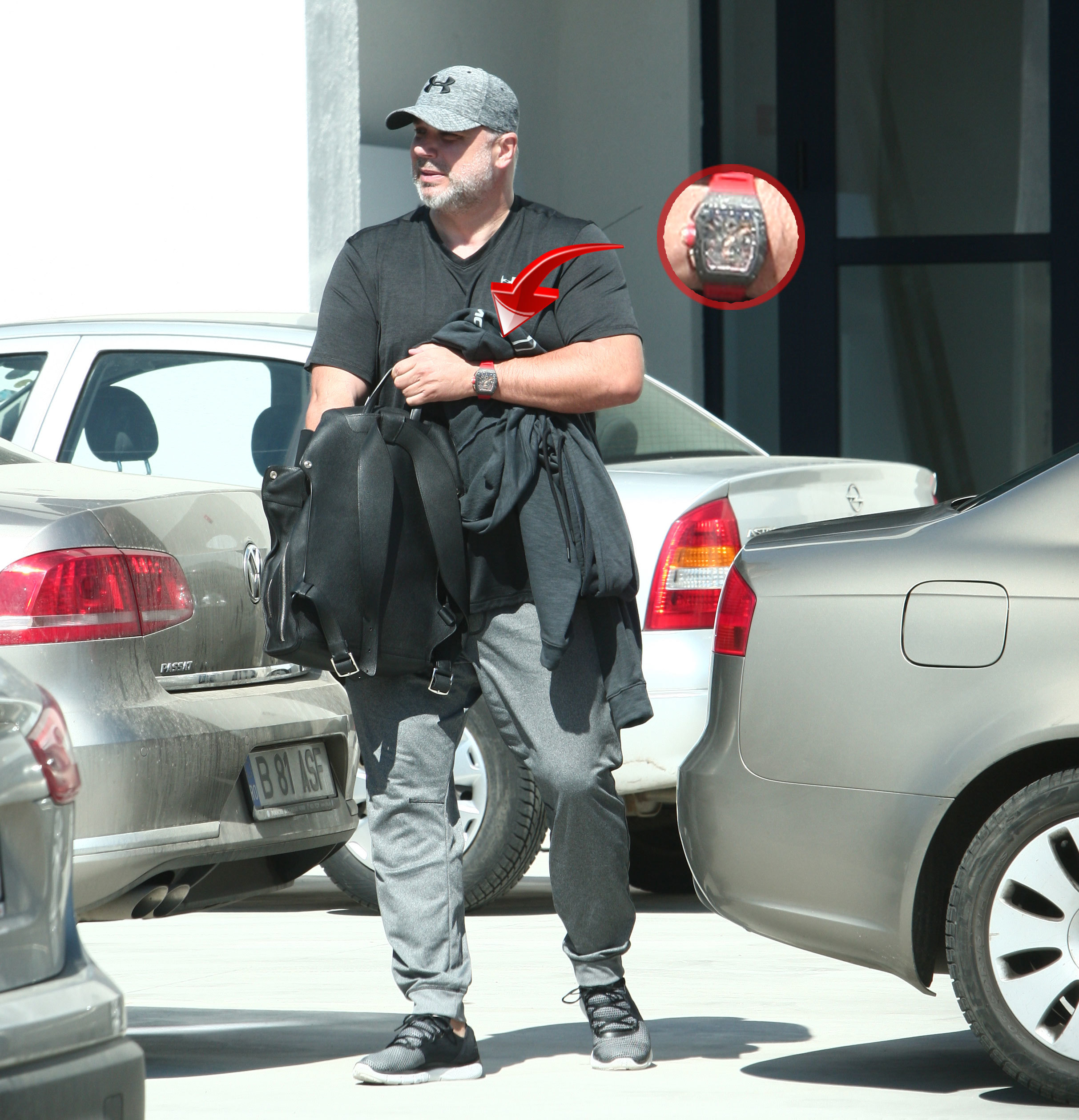 Antrenorul se mândreşte cu un ceas de 179.000 de dolari