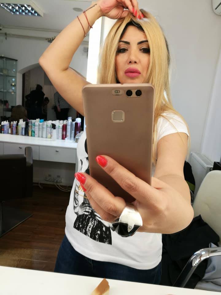 Adriana Bahmuţeanu cochetează cu ideea de a se face blondă