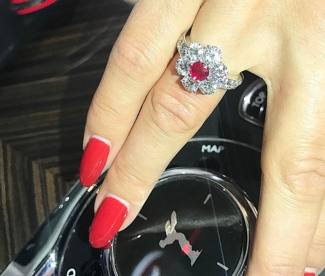 Andreea Sasu a fost surprinsă de Philipp Plein cu o petrecere aniversară de lux şi cadouri scumpe