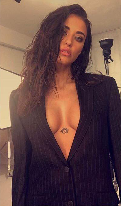 Antonia şi-a făcut un tatuaj nou între sâni.