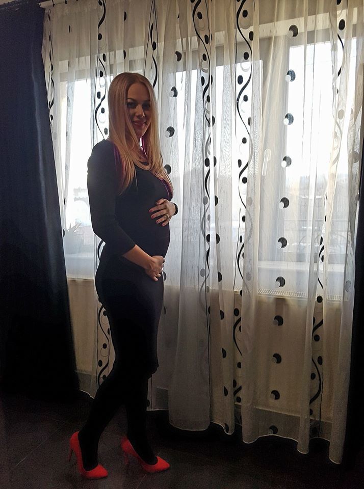 Dana Hauer va avea un băieţel.