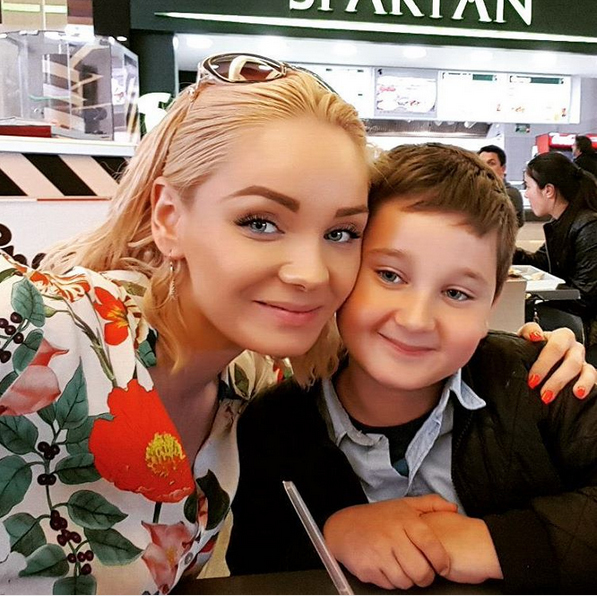 Maria Constantin s-a pozat foarte apropiată de fiul ei