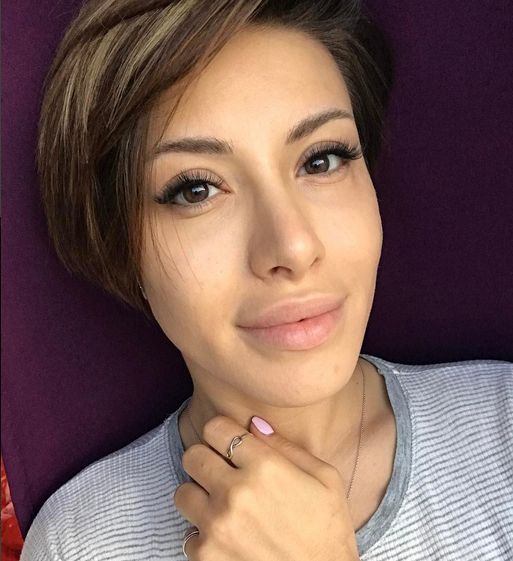 Nicoleta Nucă a renunţat la machiaj