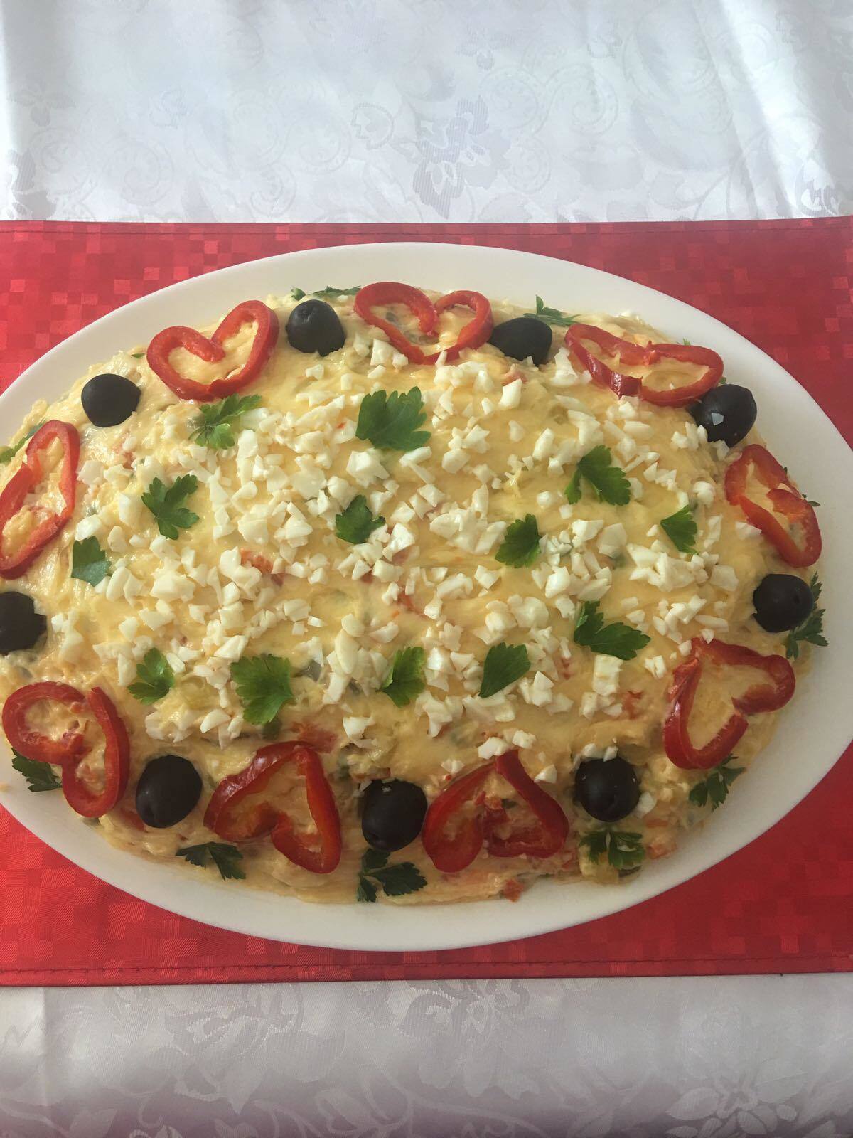 Dana Criminala a pregătit salata boeuf pentru Leo de la Strehaia