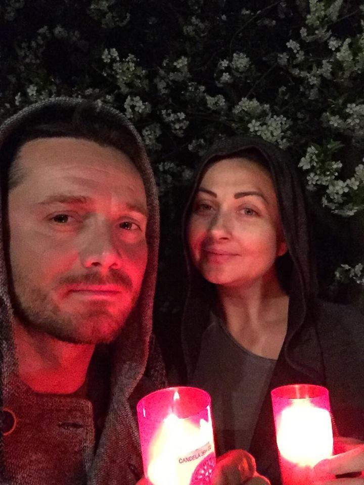 GABRIELA CRISTEA şi TAVI CLONDA au mers la slujba de Înviere.