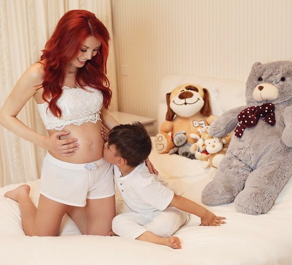 Elena Gheorghe, însărcinată pentru a doua oară