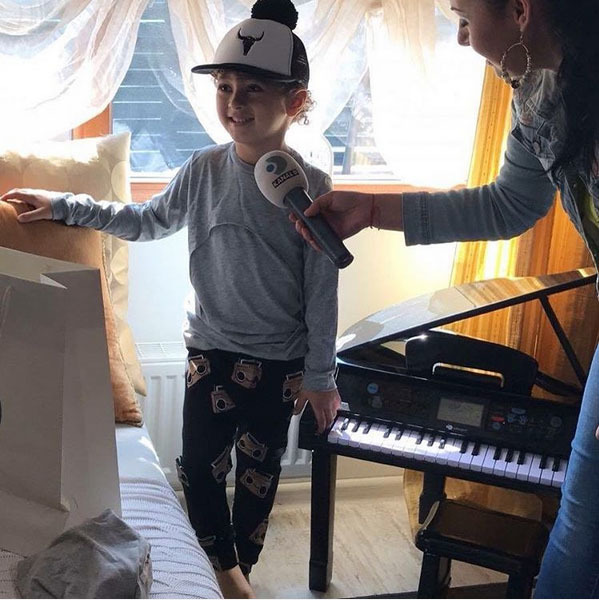 Noah şi mama lui, Claudia Pavel (Cream)