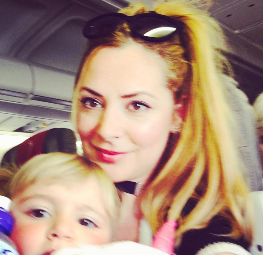 Kitty Cepraga a venit împreună cu fetiţa ei în ţară