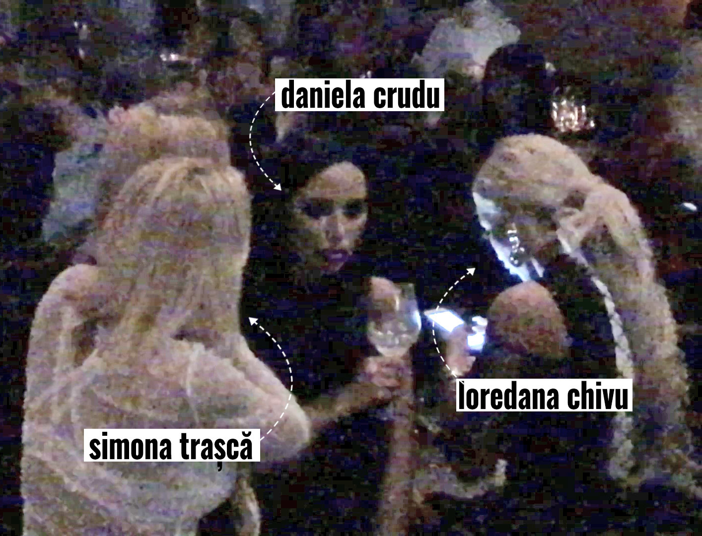 Dacă până acum brigada era formată din cele două blondine de nedespărţit, se pare că Simona şi Loredana au primit-o cum se cuvine în grup şi pe Cruduţa.