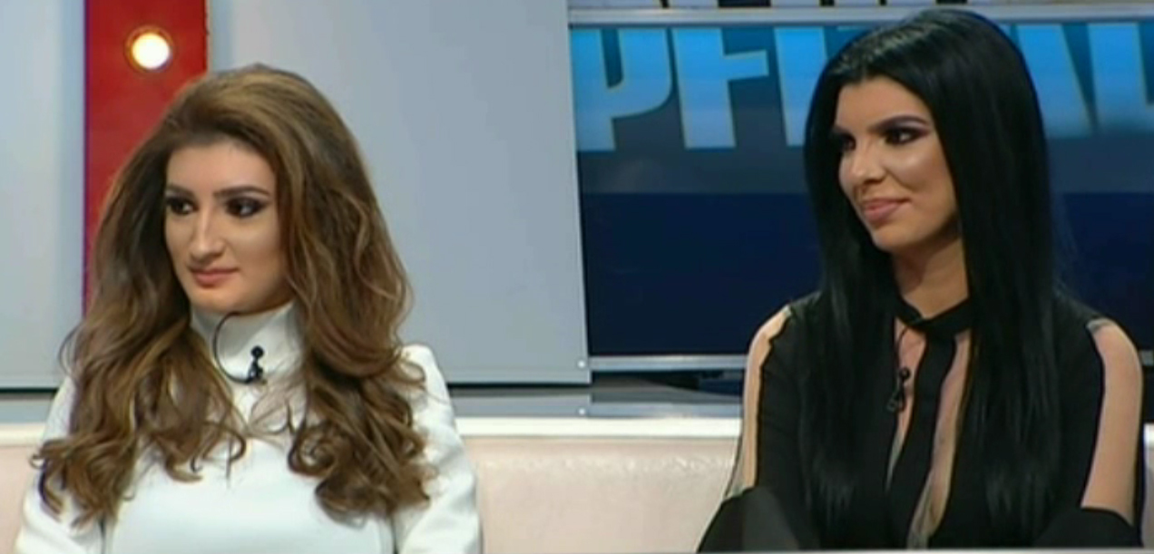 Lorena şi Andreea Tonciu seamănă mult între ele