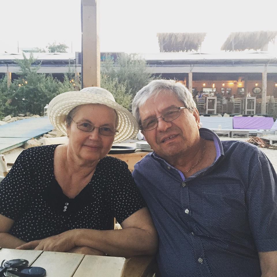 Mama cântăreţului s-a stins din viaţă, iar Laurenţiu suferă teribil