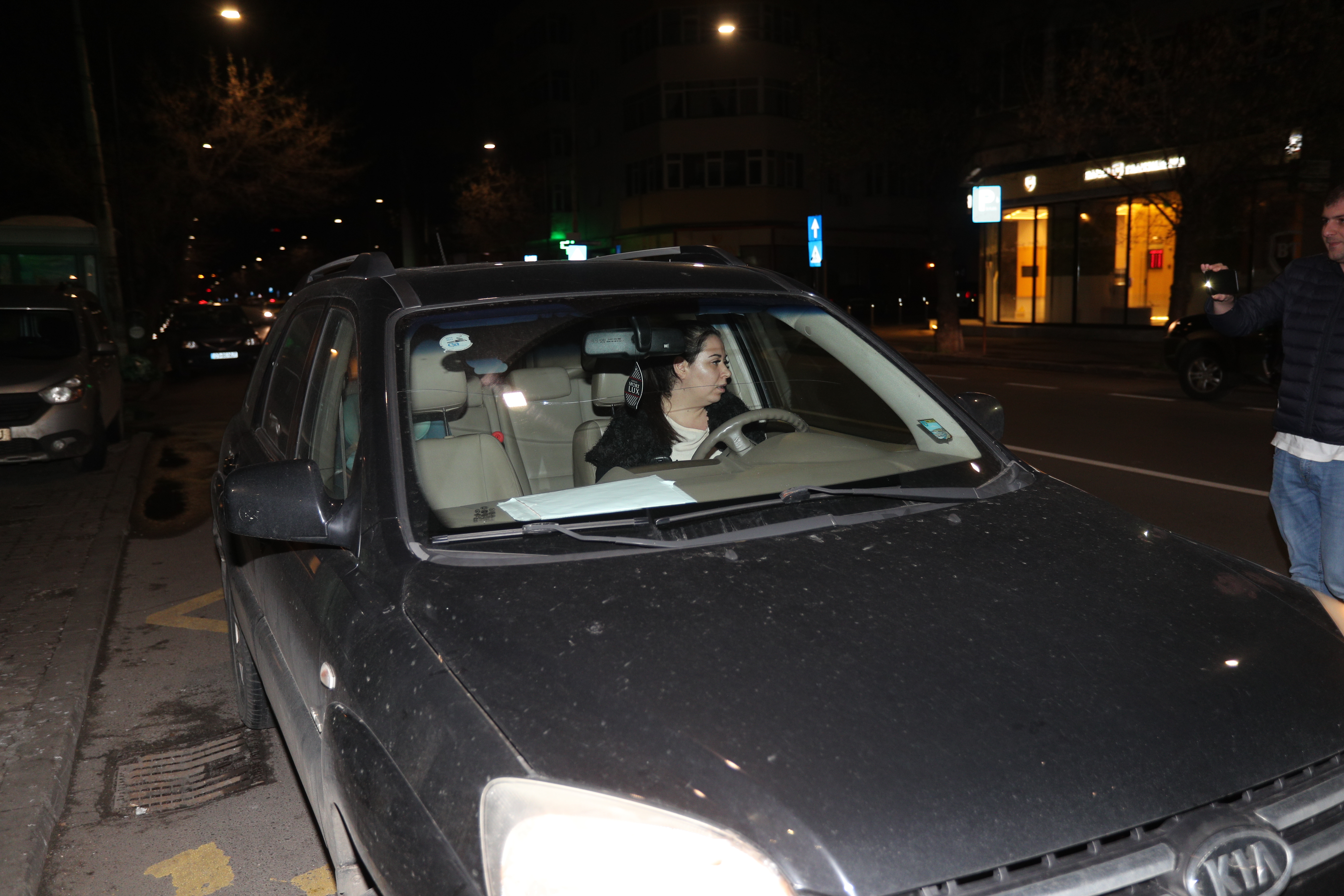 Acesta era automobilul deţinut de Oana Roman şi Marius Elisei.