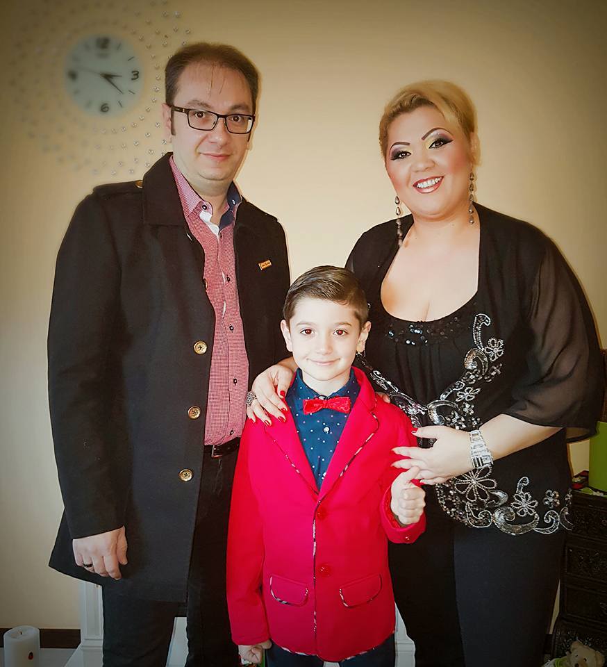 Minodora, împreună cu soţul şi fiul ei