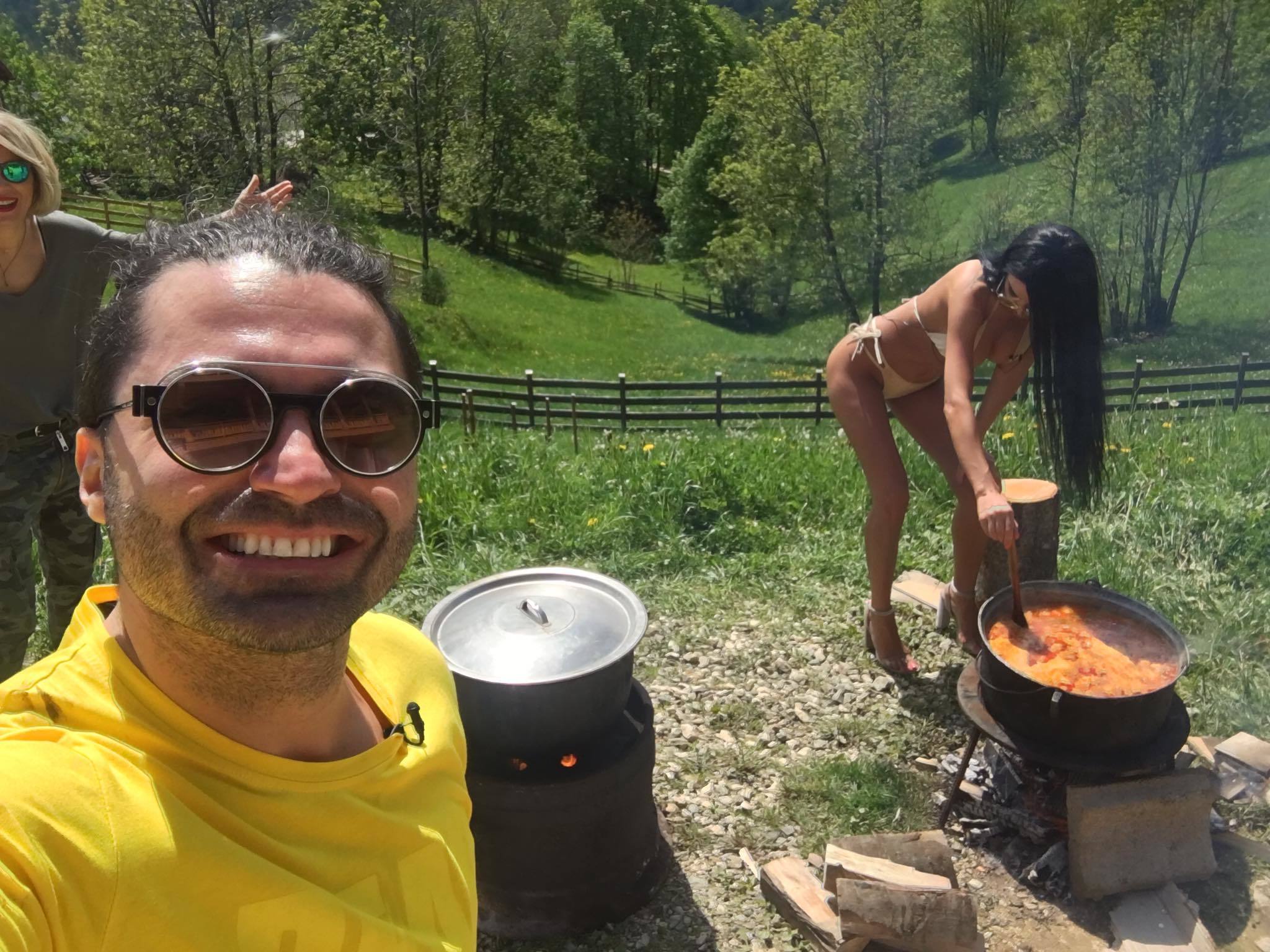 Daniela Crudu şi-a dat demisia şi a plecat la munte cu Pepe, Liviu Vârciu şi Gina Pistol