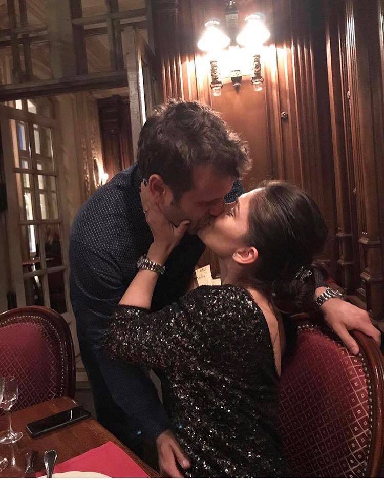 Alina Puşcaş, sărut pasional cu iubitul ei.