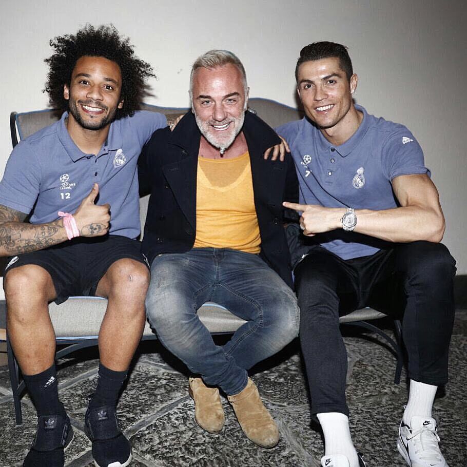 Printre prietenii apropiaţi ai lui Gianluca se numără o mulţime de vedete internaţionale, inclusiv Cristiano Ronaldo
