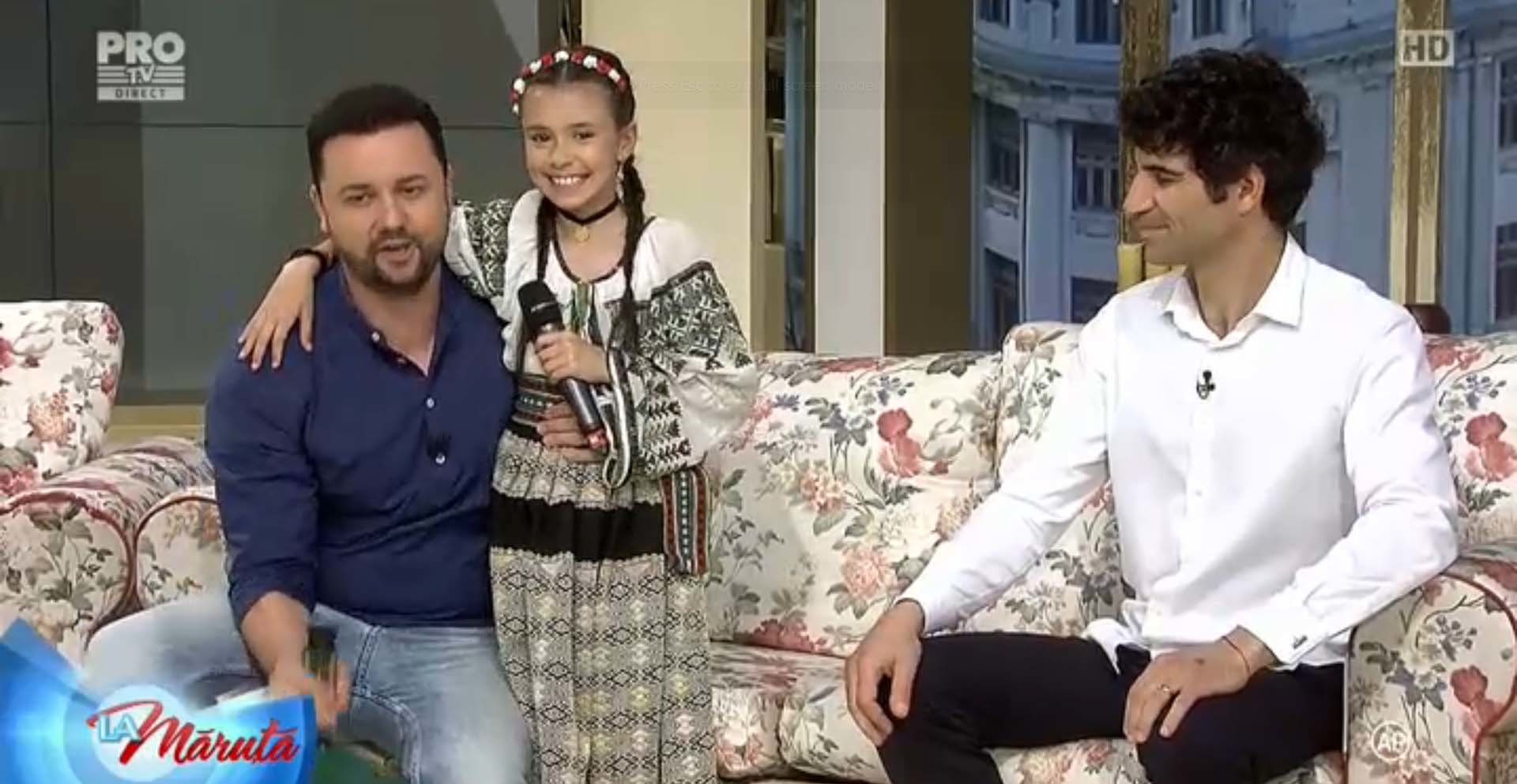 Nicoleta Iancu a cântat la emisiunea lui Măruţă la aniversarea Roxanei Vancea