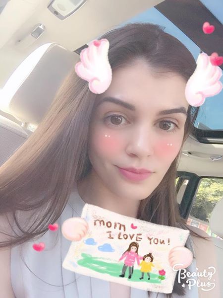 Monica Gabor suferă după fiica ei.