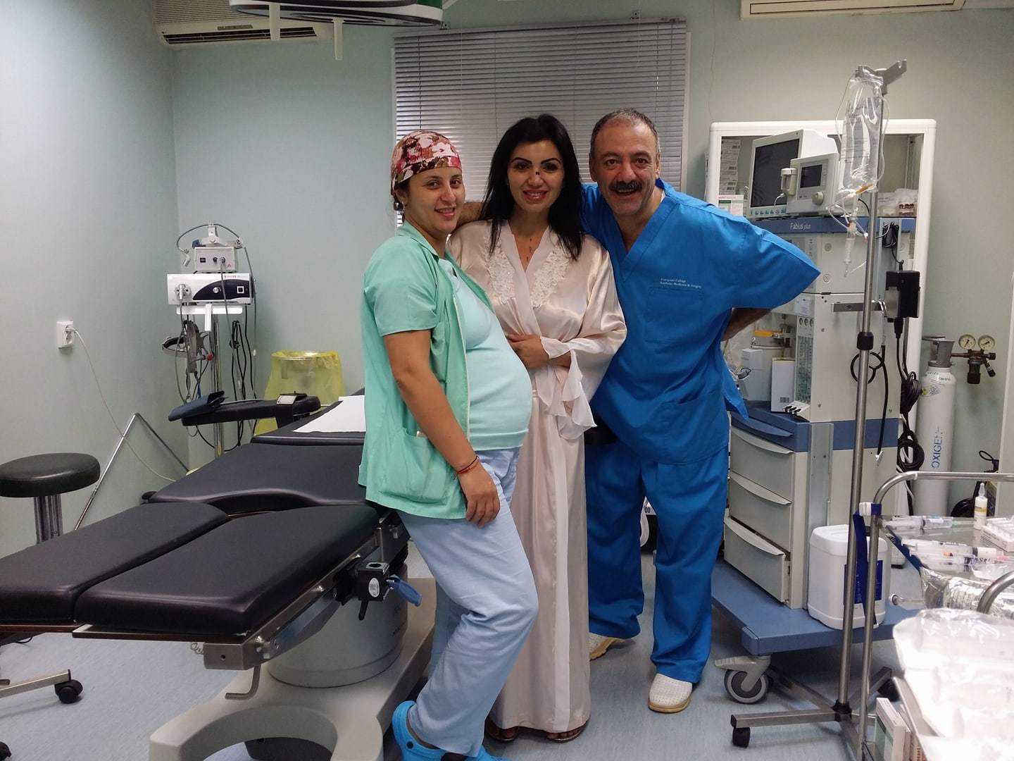 Adriana Bahmuţeanu, înainte de operaţia de impant mamar şi rinoplastie